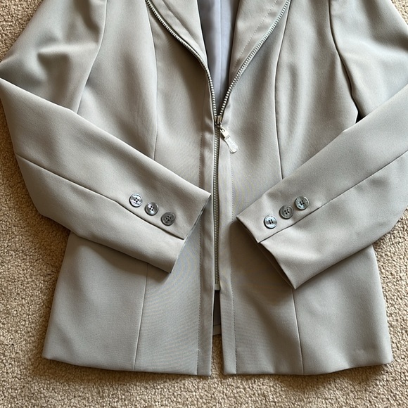 Roaman's Women's Gray Blazer - Picture 8 of 15